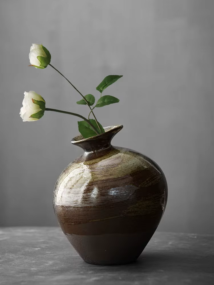 Porcelain Japanese Style Glazed Vase