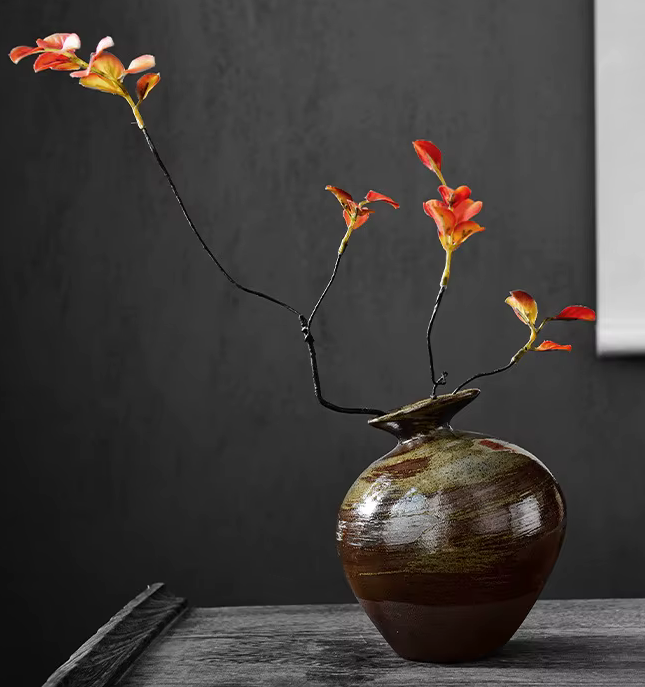 Porcelain Japanese Style Glazed Vase