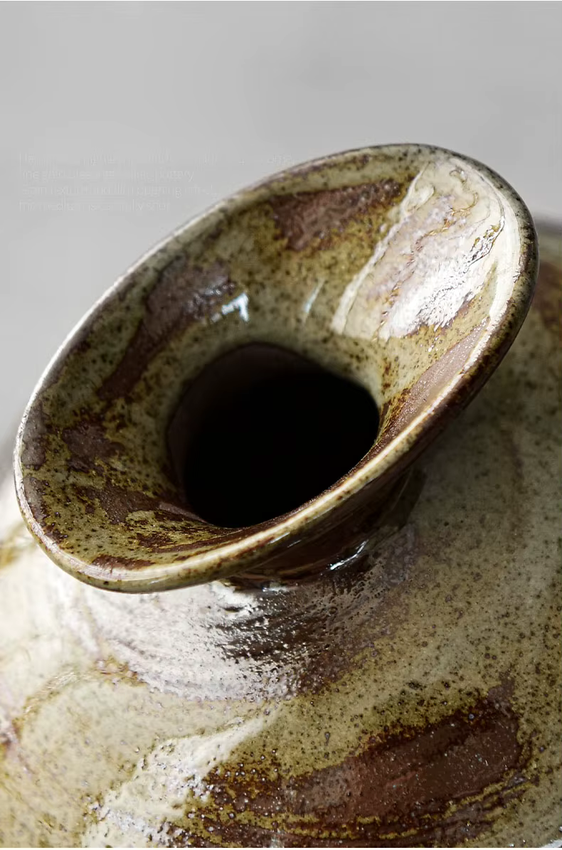 Porcelain Japanese Style Glazed Vase
